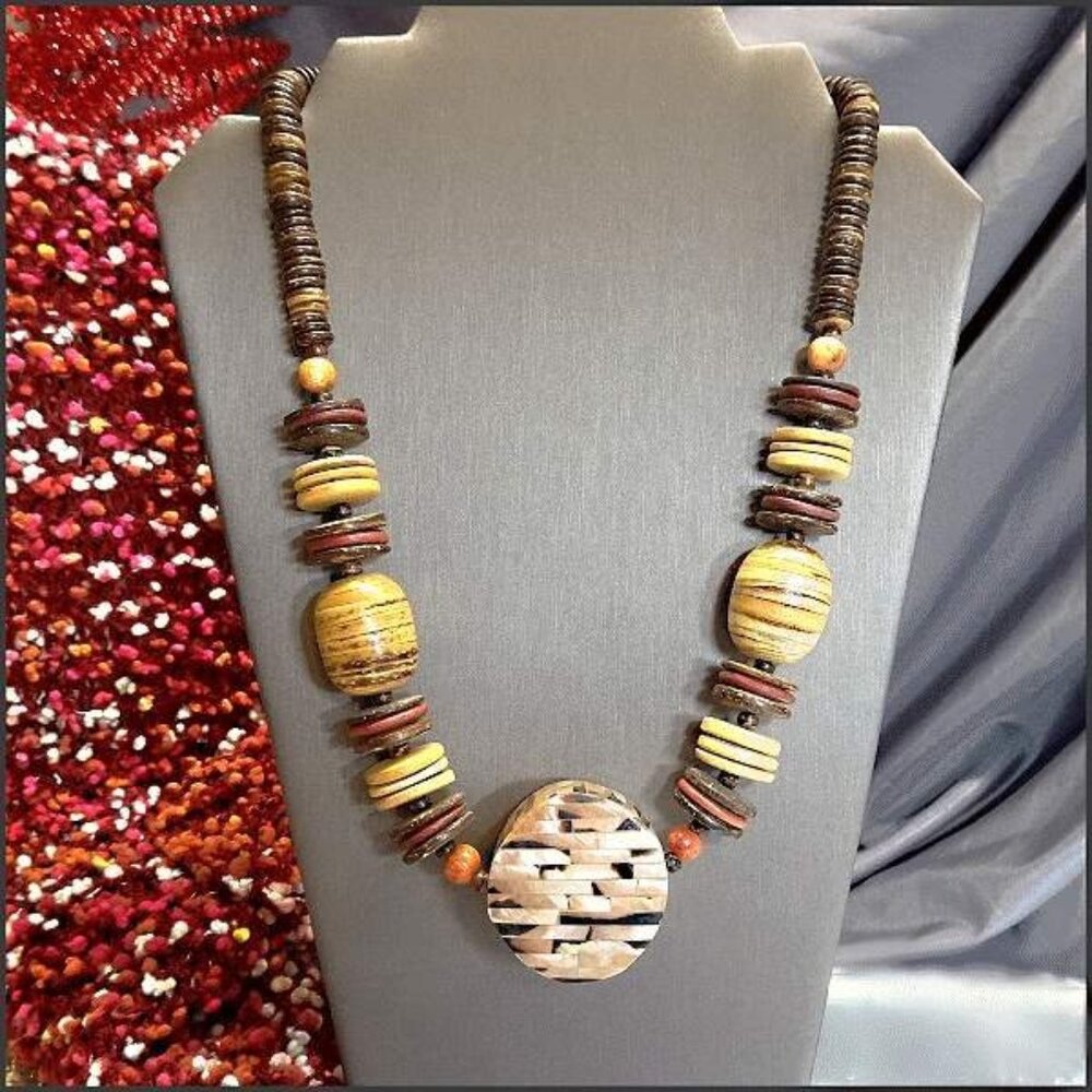 1980s Vintage Big Bead Necklace Black Lip Mother of Pearl w Coral n Coconut